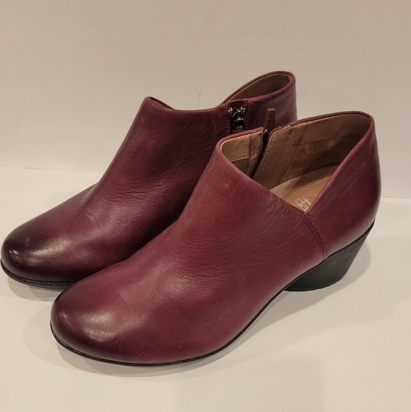 Dansko Raina Wine Burnsished Leather Booties Size 38